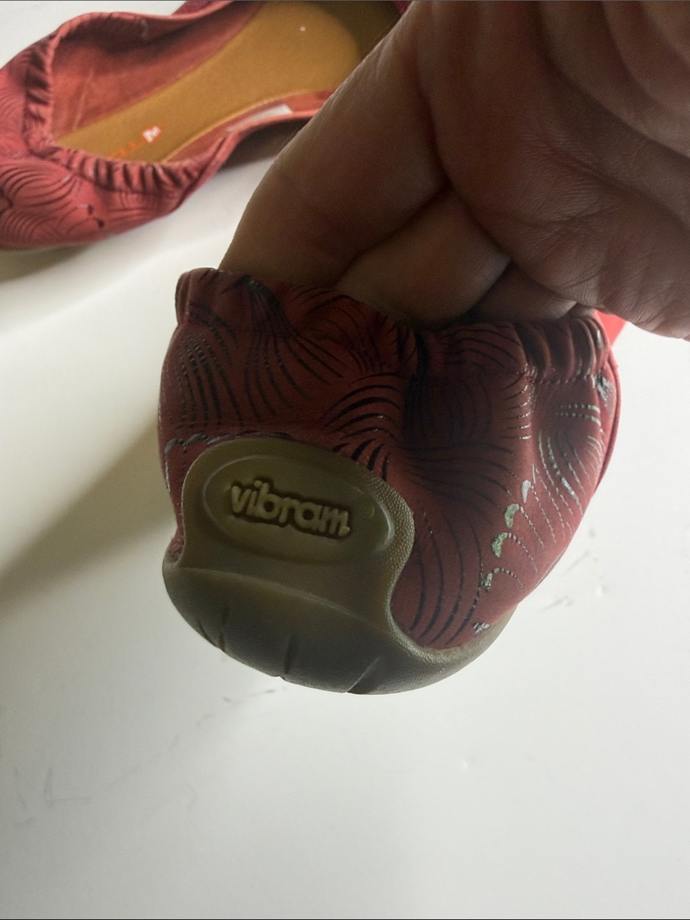 Merrell Women's Slip-On Flats in Deep Red size 8.5 - Picture 2 of 5